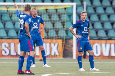 Feyenoord zet zichzelf voor lul en kan groepsfase vergeten na dikke nederlaag bij Trenčín (video)