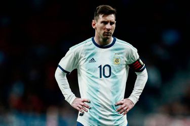 Lionel Messi gaat er bij terugkeer in nationale ploeg hard af tegen Venezuela