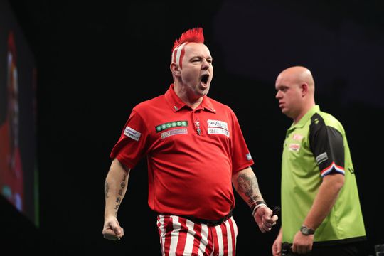 Peter Wright verslaat Michael van Gerwen in 2e ronde Premier League