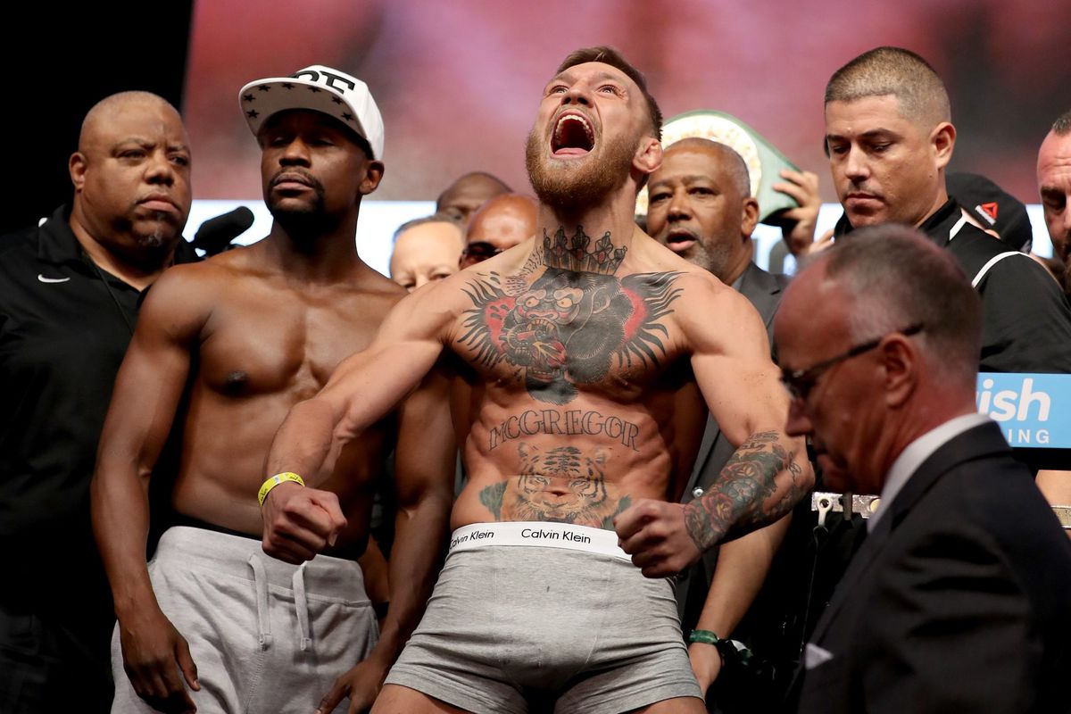 McGregor raakt titel ineens kwijt: UFC organiseert ander kampioensgevecht