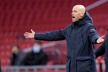 Dit zijn de opstellingen van AZ en Ajax: Erik ten Hag voert liefst 4 wijzigingen door