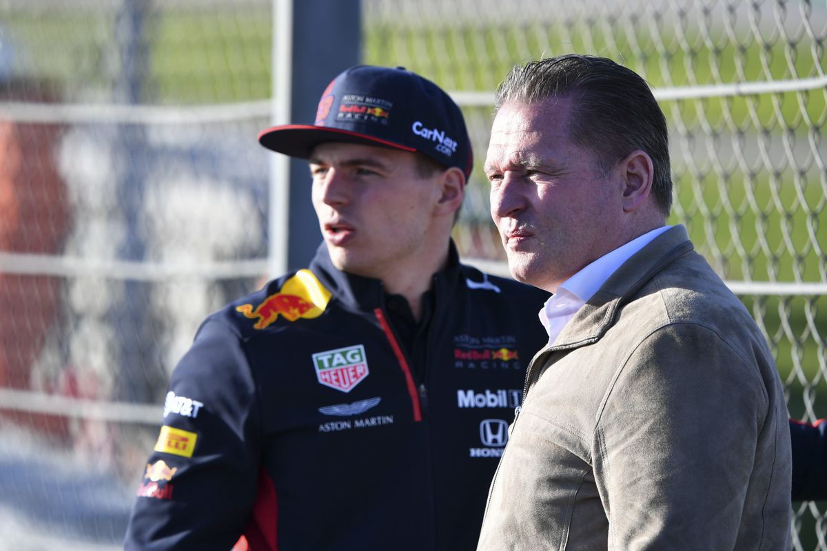 NOS-verslaggever maakt grapje over Max Verstappen, vader Jos reageert geïrriteerd