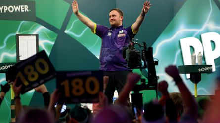 Alleen nog maar Engelsen: dit zijn de halvefinalisten op het WK darts