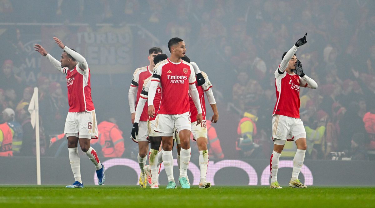 PSV overwintert officieel in Champions League: Arsenal maakt voor rust al gehakt van Lens
