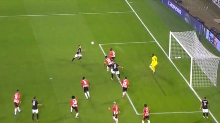 🎥 | Geen 1-1 maar 0-2 bij PSV-PAOK: dramatische start van PSV én de arbitrage