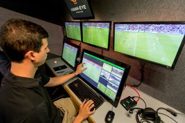 Definitief: Komend seizoen videoscheidsrechter in Eredivisie