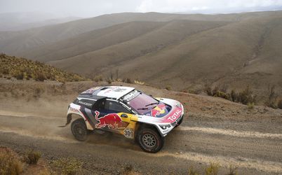 Loeb pakt alweer z'n 2e etappewinst in de Dakar