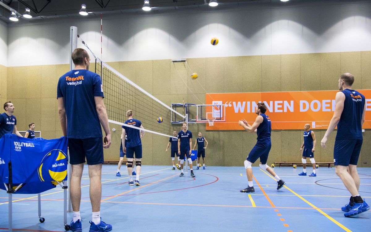 Oranje wint uitzwaaiduel en reist met goed gevoel af naar WK volleybal