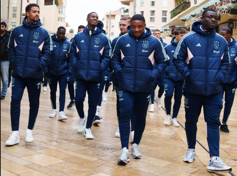 📸 | Huh!? Ajax post foto van bekende ochtendwandeling: fans herkennen andere stad dan Marseille