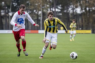 AZ strikt Vitesse-toptalent Koreniuk