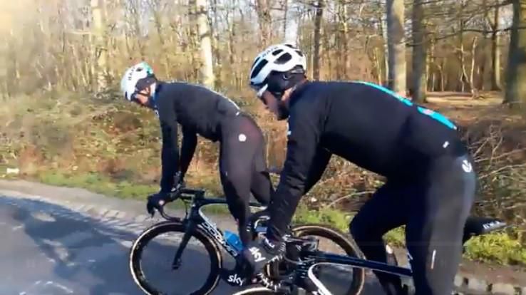 Sky en Van Baarle doen testjes op parcours Parijs-Roubaix (video)