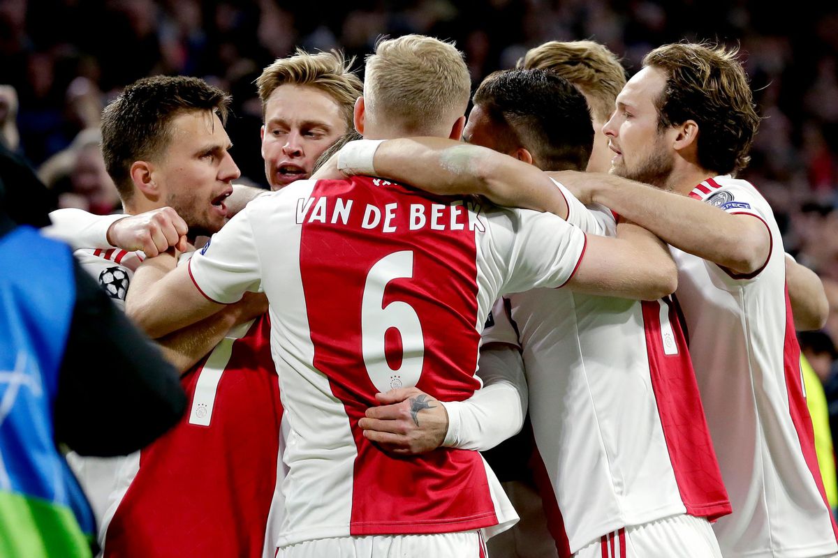 Ajax helpt Nederland enorm: kampioen van 2020 rechtstreeks naar groepsfase Champions League