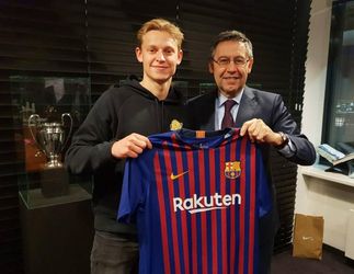 Waarom De Jong misschien met 'Frenkie' op zijn Barça-shirt gaat spelen