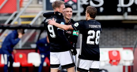Feyenoord wint oersaaie Rotterdamse derby op Het Kasteel