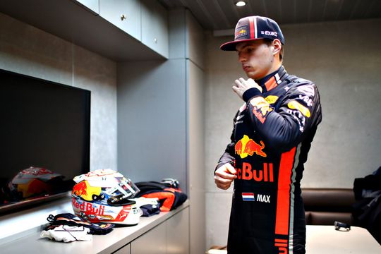 Verstappen blij met auto na 1e testmoment: 'Goed dat we de auto alvast konden testen' (video)
