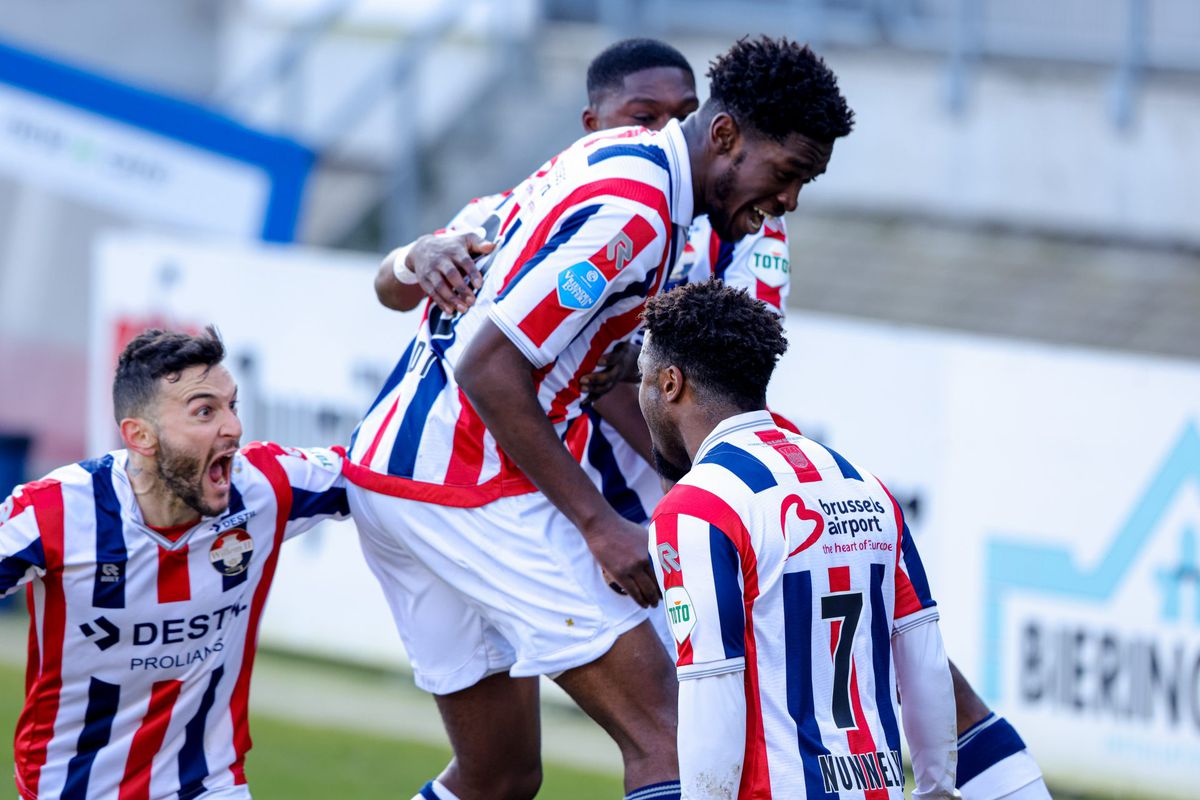 Willem II grijpt laatste strohalm, FC Emmen nog dieper in de shit