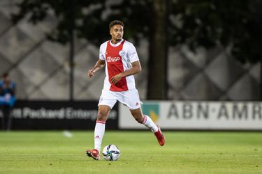 ⚡ Ajax-verdediger Rensch moest bijna stoppen met voetballen: shocktherapie redde zijn carrière