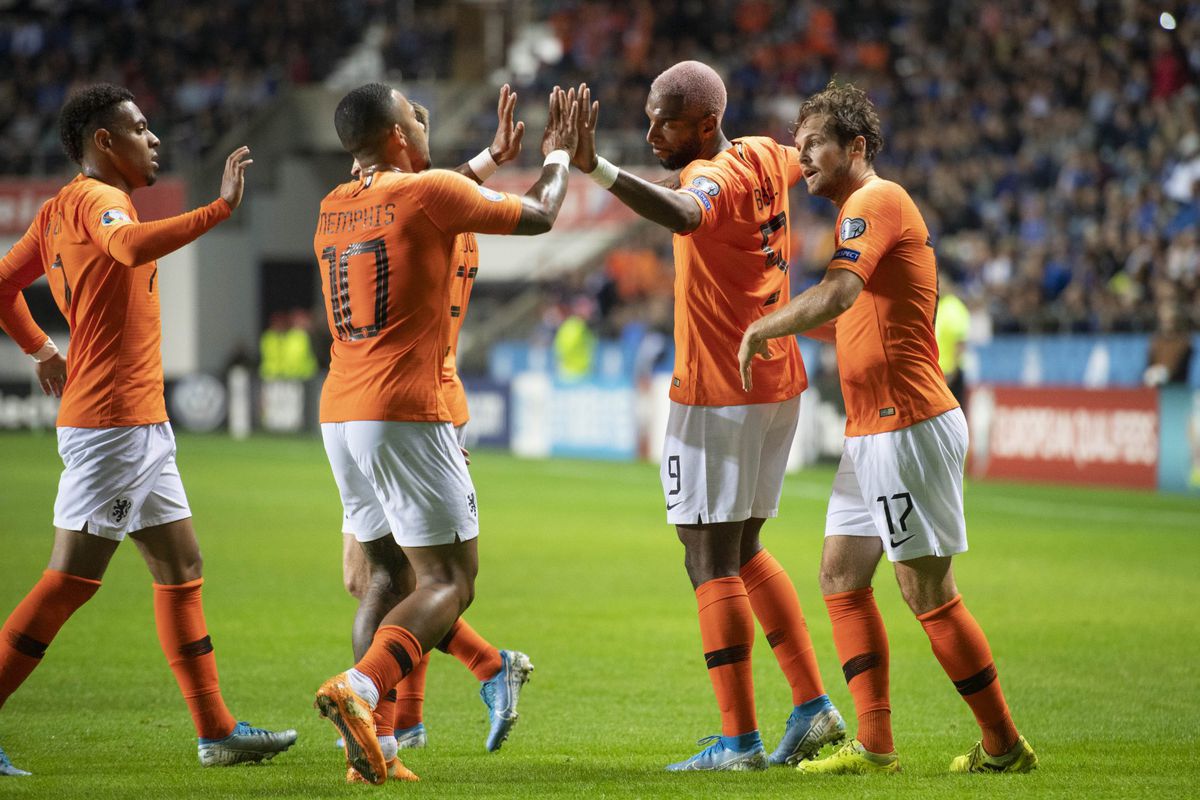 Oranje wint zonder zich echt uit te sloven dik van Estland