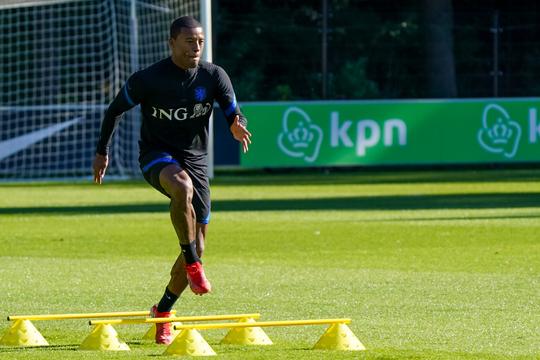 Deze 3 Oranje-spelers moeten tegen Letland op de tribune plaatsnemen