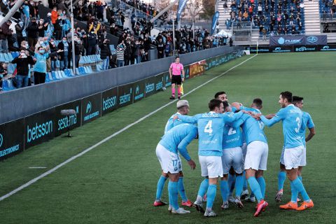 Megastunt in Copa del Rey: Ibiza speelt Celta de Vigo dronken