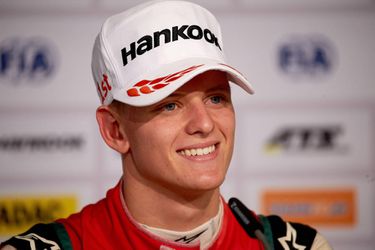 Wow! 'Zoon Michael Schumacher maakt in Bahrein F1-debuut bij Alfa Romeo'
