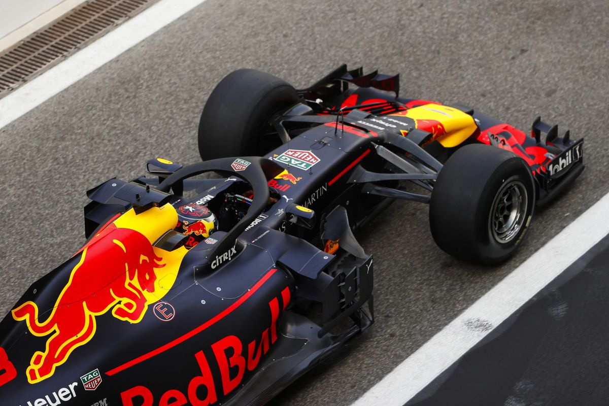 'Red Bull spiekt bij Mercedes en doet ideetjes op voor velgen van RB15'