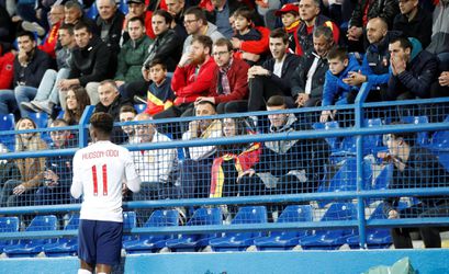 UEFA beboet en bestraft Montenegro voor racistische fans: 1 duel zonder fans