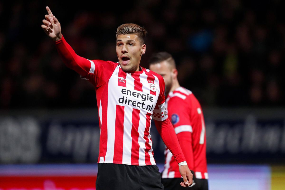 PSV breekt contract begeerde Piroe open