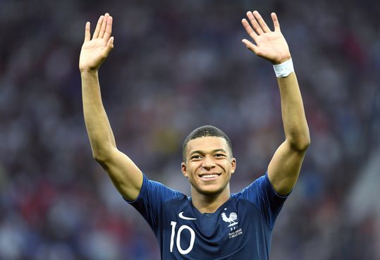 Klasse: Mbappé verdient kleine 4 ton op WK en geeft alles weg aan goed doel