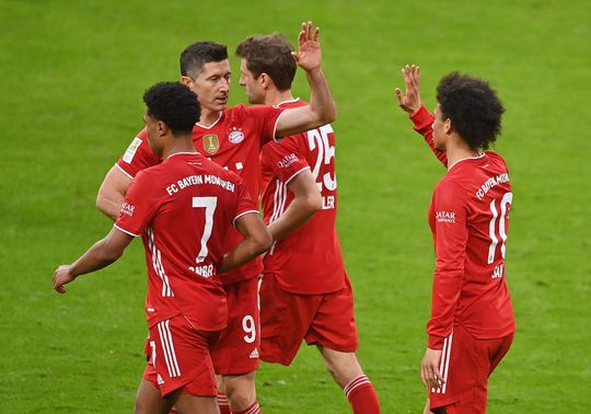 Bayern München viert kampioenschap in grootse stijl, Lewandowski kan record ruiken