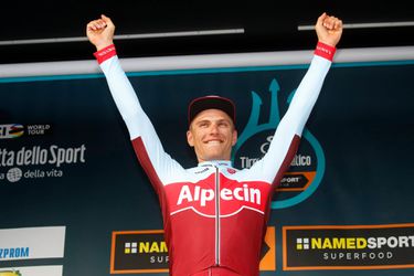 Kittel wint massasprint 6e etappe Tirreno-Adriatico (video)