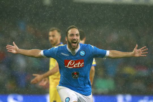 'Juventus betaalt na medische keuring 2 keer 47 miljoen euro voor Higuain'