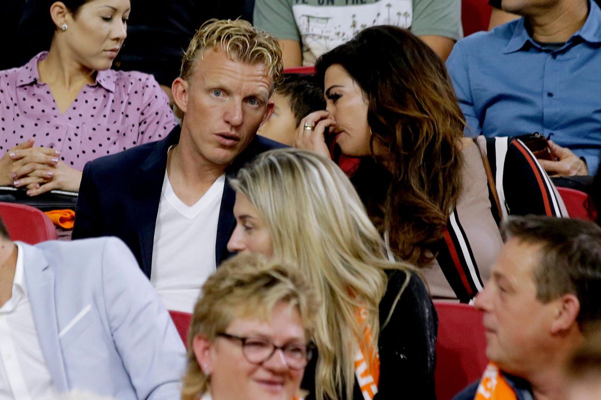 'Nieuwe liefde' Kuyt ontkent relatie: 'Veel haatberichten gekregen'