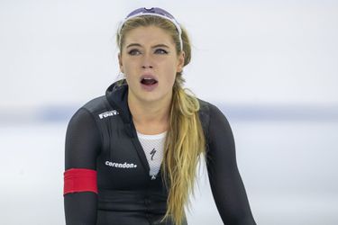 Superwoman Jutta Leerdam wint 1e 500 m op NK Afstanden