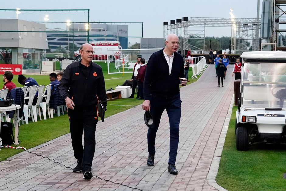 PSV neemt andere terugvlucht uit Qatar door onrust rond Iran: 'Nemen geen risico'