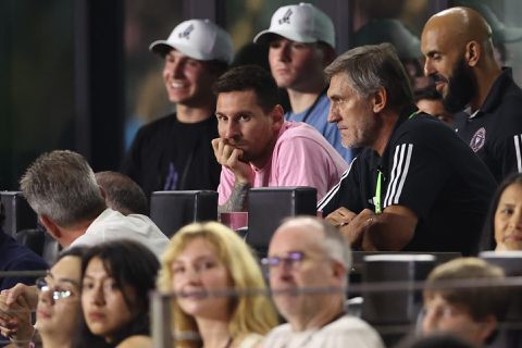 Messi deed niet mee: boze fans van tegenstander krijgen nu flinke korting