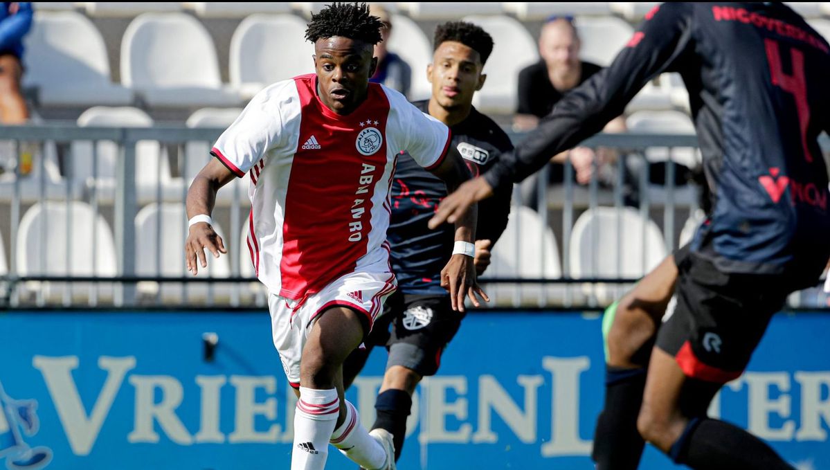 Toptalent Sonje Hansen gedebuteerd in betaald voetbal