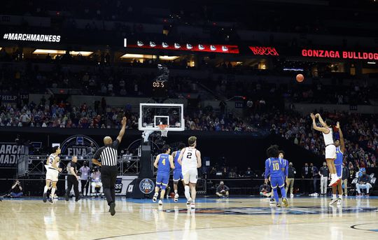 🎥 | Jalen Suggs schiet Gonzaga op geniale wijze naar finale National Championship