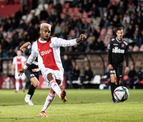 🎥 | Danilo helpt Jong Ajax met 2 goals aan zege op MVV