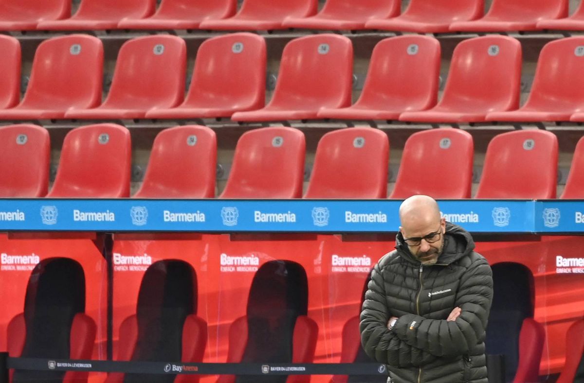 Peter Bosz ligt onder een vergrootglas bij Bayer Leverkusen: 'We moeten oppassen'