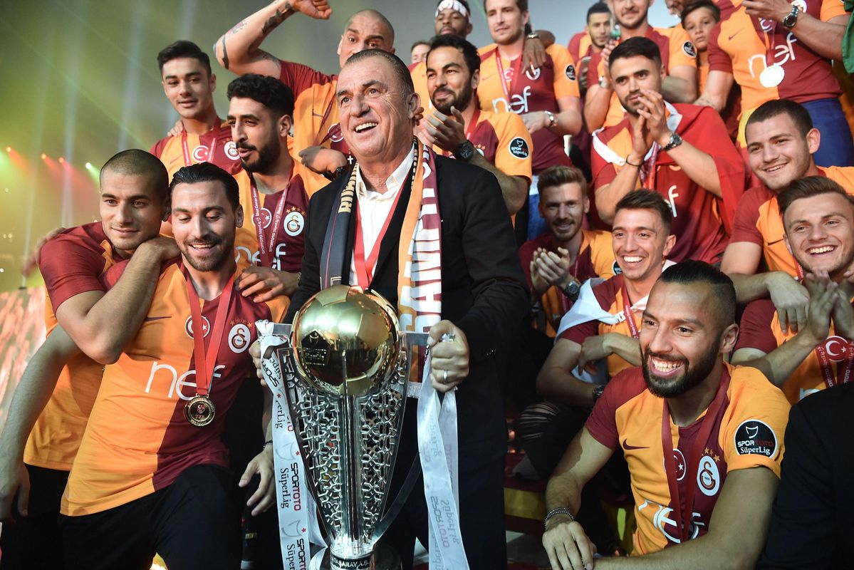 Kassa! UEFA legt Galatasaray gigantische geldboete op van 6 miljoen 😱