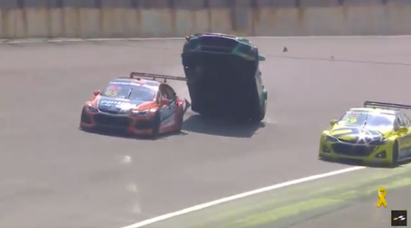 🎥 | Braziliaanse Stock Car-coureur ongedeerd na deze MEGACRASH