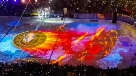 🎥 | NHL-team Vegas Golden Knights vermaakt publiek met deze leipe pregame-show