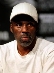 Bokslegende Roger Mayweather (58), de oom van Floyd, is overleden