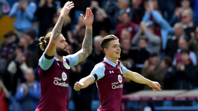 Schotse man wint 70.000 euro door late goal Aston Villa