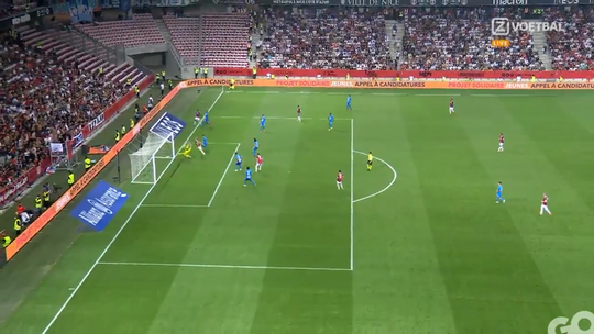 🎥 | 1-0! Kasper Dolberg scoort in kraker tegen Marseille met de borst