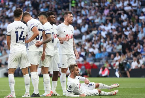 'Ajax wil middenveld versterken en komt uit bij speler van Spurs'