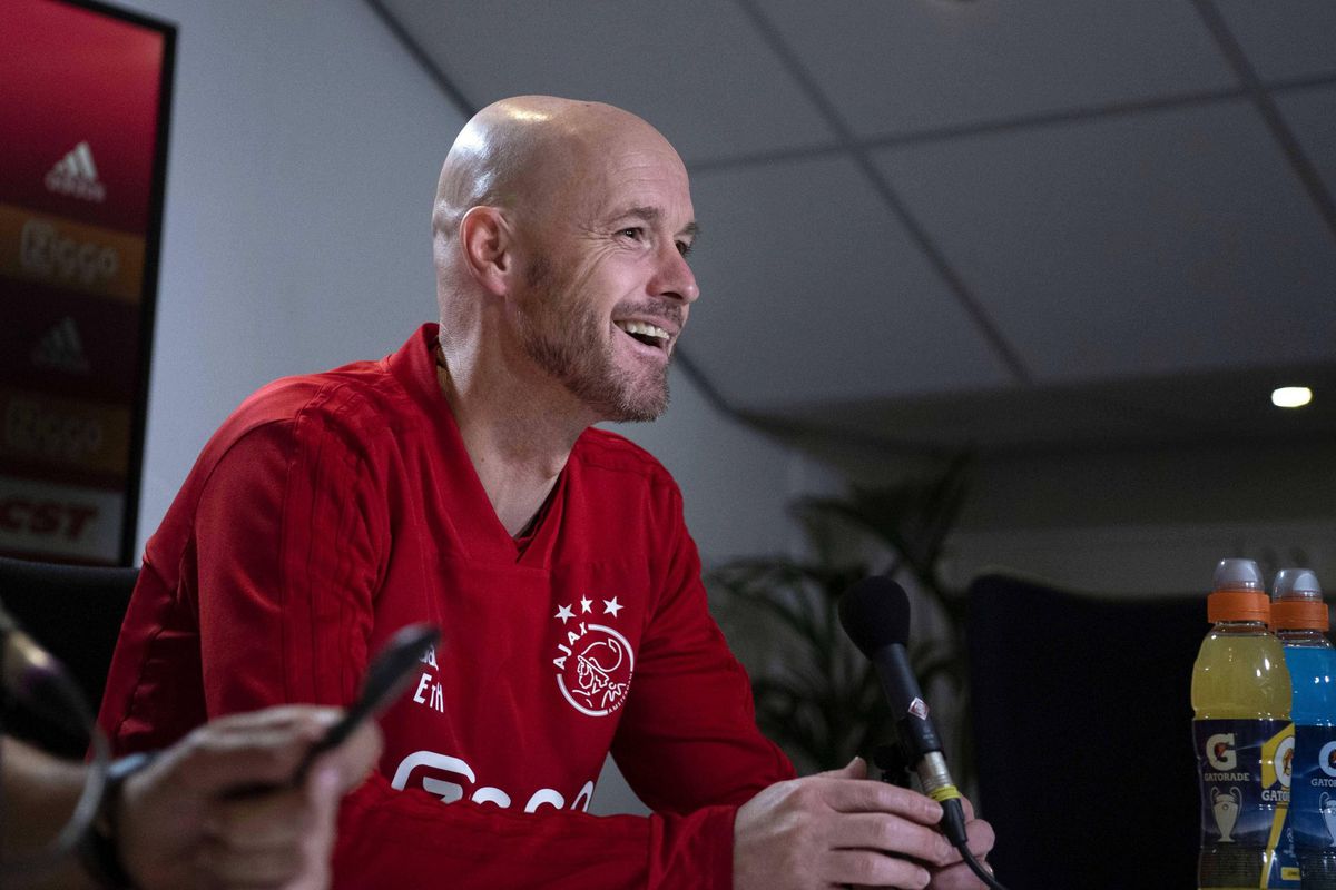 Erik ten Hag ziet vertrek bij Ajax voorlopig niet zitten: 'Prima naar mijn zin hier'