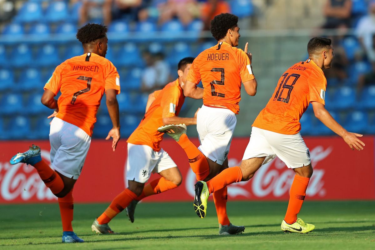 Oranje Onder-17 met klinkende cijfers naar halve finale op WK