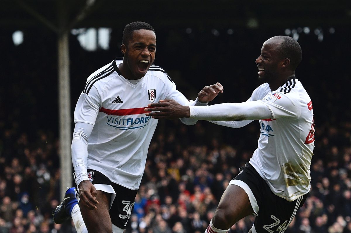 Fulham wint van Newcastle mede door 2 goals van 16-jarige (!) linksback